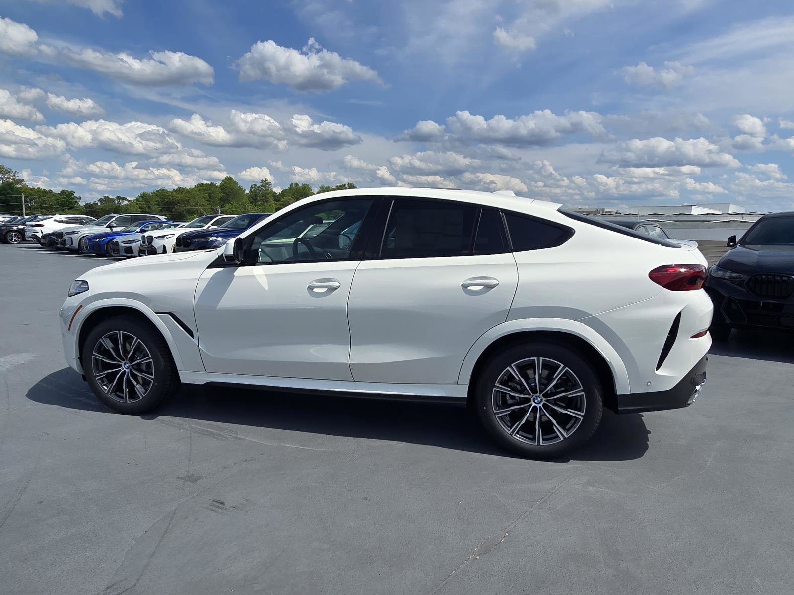 New 2027 BMW X6 xDrive40i AWD/4WD image 7