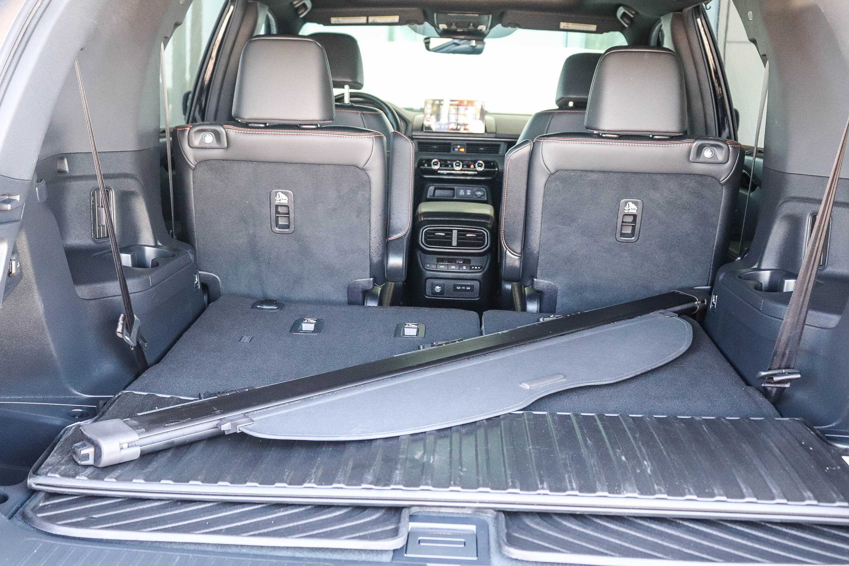Used 2025 Honda Pilot TrailSport image 32