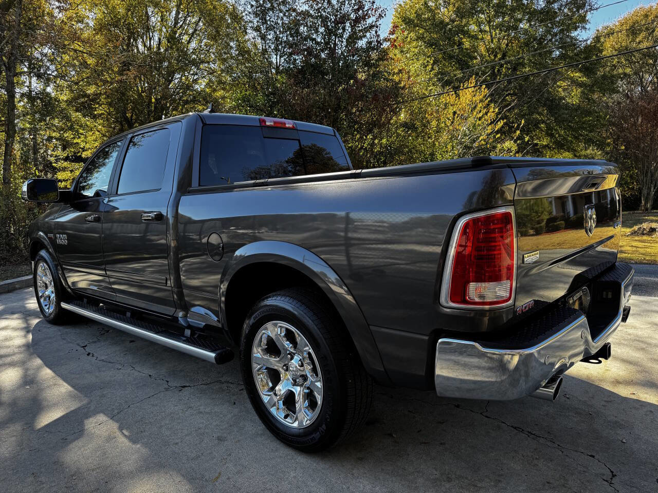 Used 2014 RAM 1500 Laramie w/ Convenience Group image 10