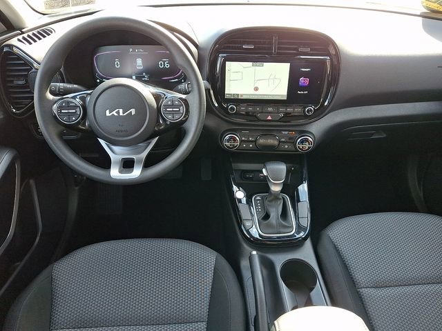 Certified 2023 Kia Soul S FWD image 11