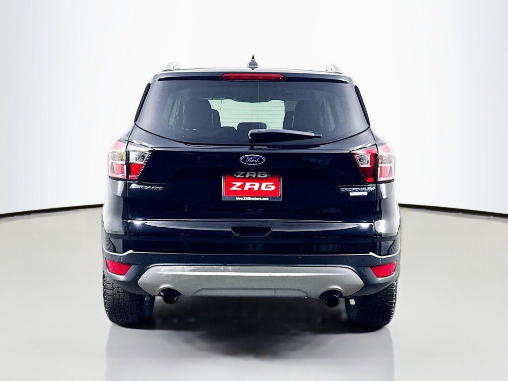 Used 2019 Ford Escape Titanium AWD/4WD image 4
