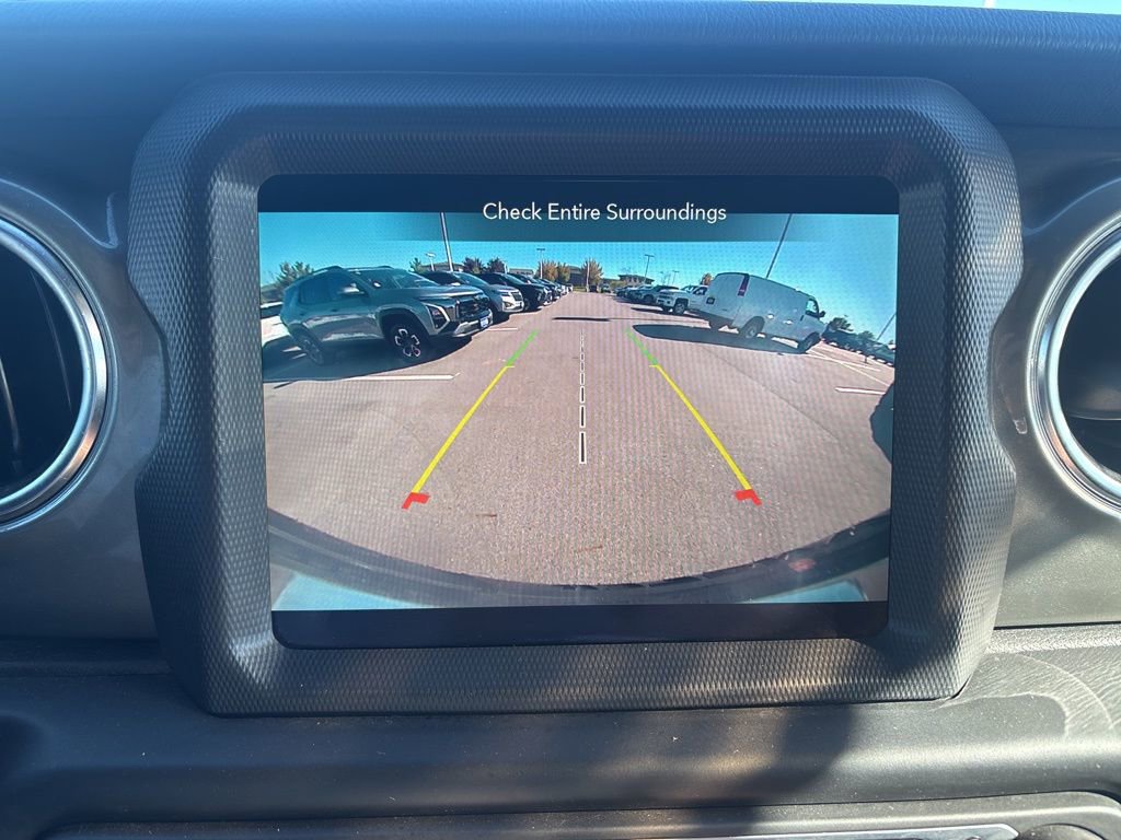 Used 2022 Jeep Wrangler Unlimited Sahara w/ LED Lighting Group image 26