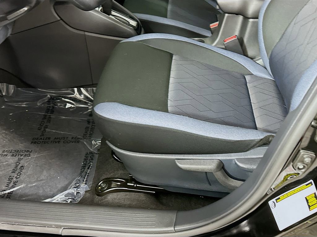 Used 2025 Nissan Versa SV w/ Trunk Package image 25