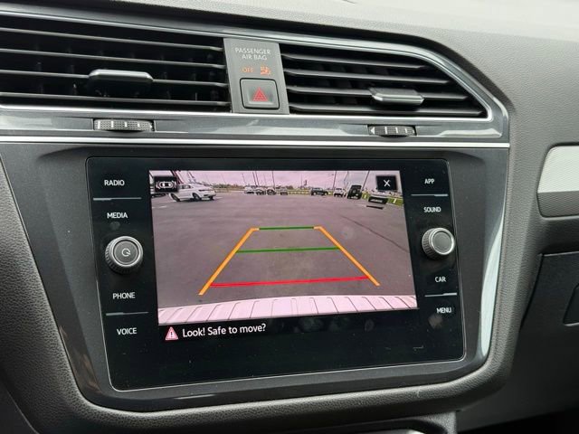 Used 2022 Volkswagen Tiguan SE R-Line FWD image 33