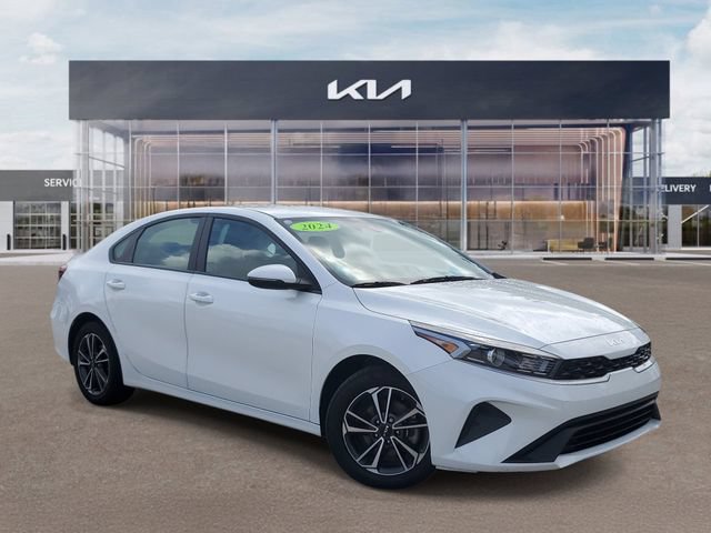 Certified 2024 Kia Forte LXS w/ LXS Technology Package FWD image 1
