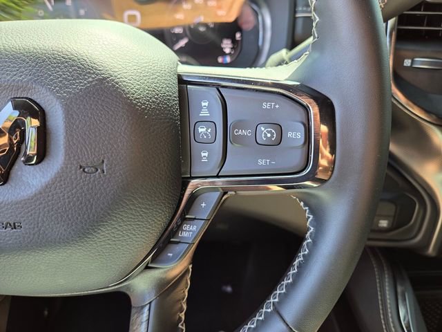 Used 2025 RAM 2500 Limited image 32