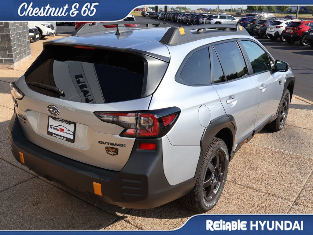 Used 2025 Subaru Outback Wilderness AWD/4WD image 6