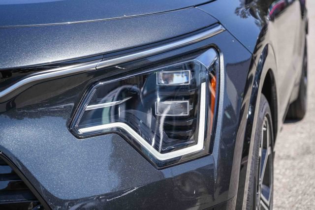 New 2026 Kia Niro SX Touring FWD image 13