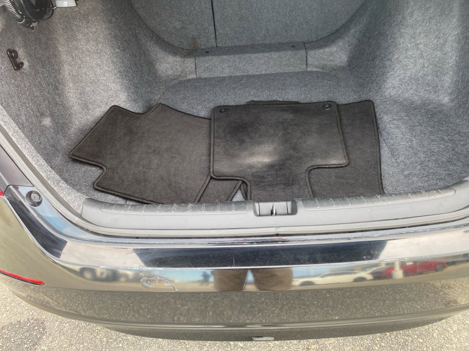 Used 2018 Honda Accord EX-L image 19