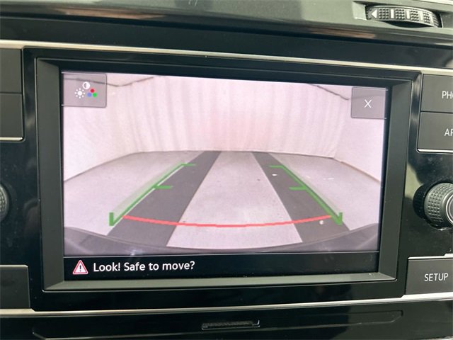 Used 2018 Volkswagen Golf S image 20