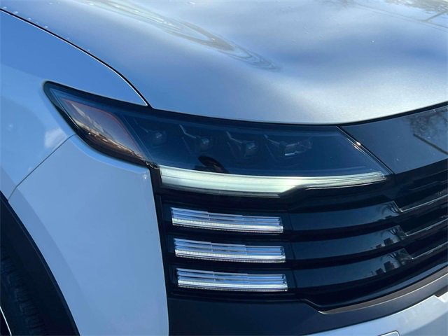 Used 2025 Nissan Kicks SR image 9