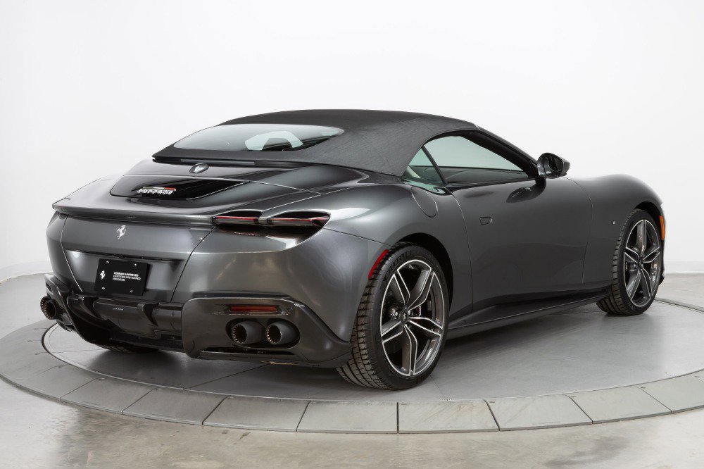 Used 2024 Ferrari Roma Spider image 15