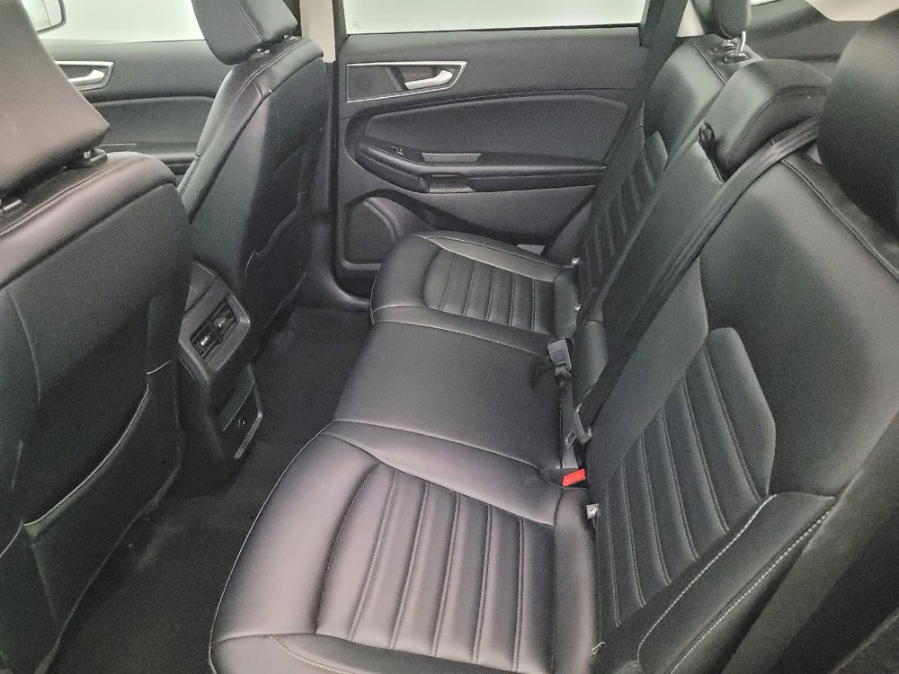 Used 2024 Ford Edge SEL image 18