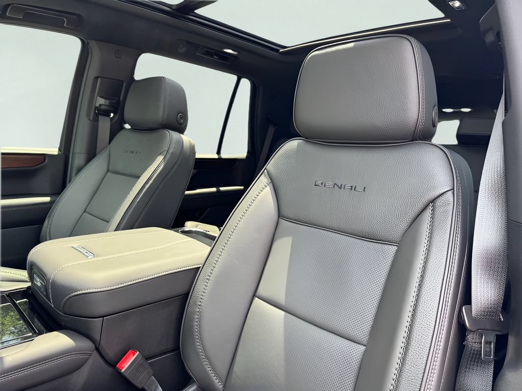 New 2026 GMC Yukon Denali w/ Sun & Power Step Package RWD image 9