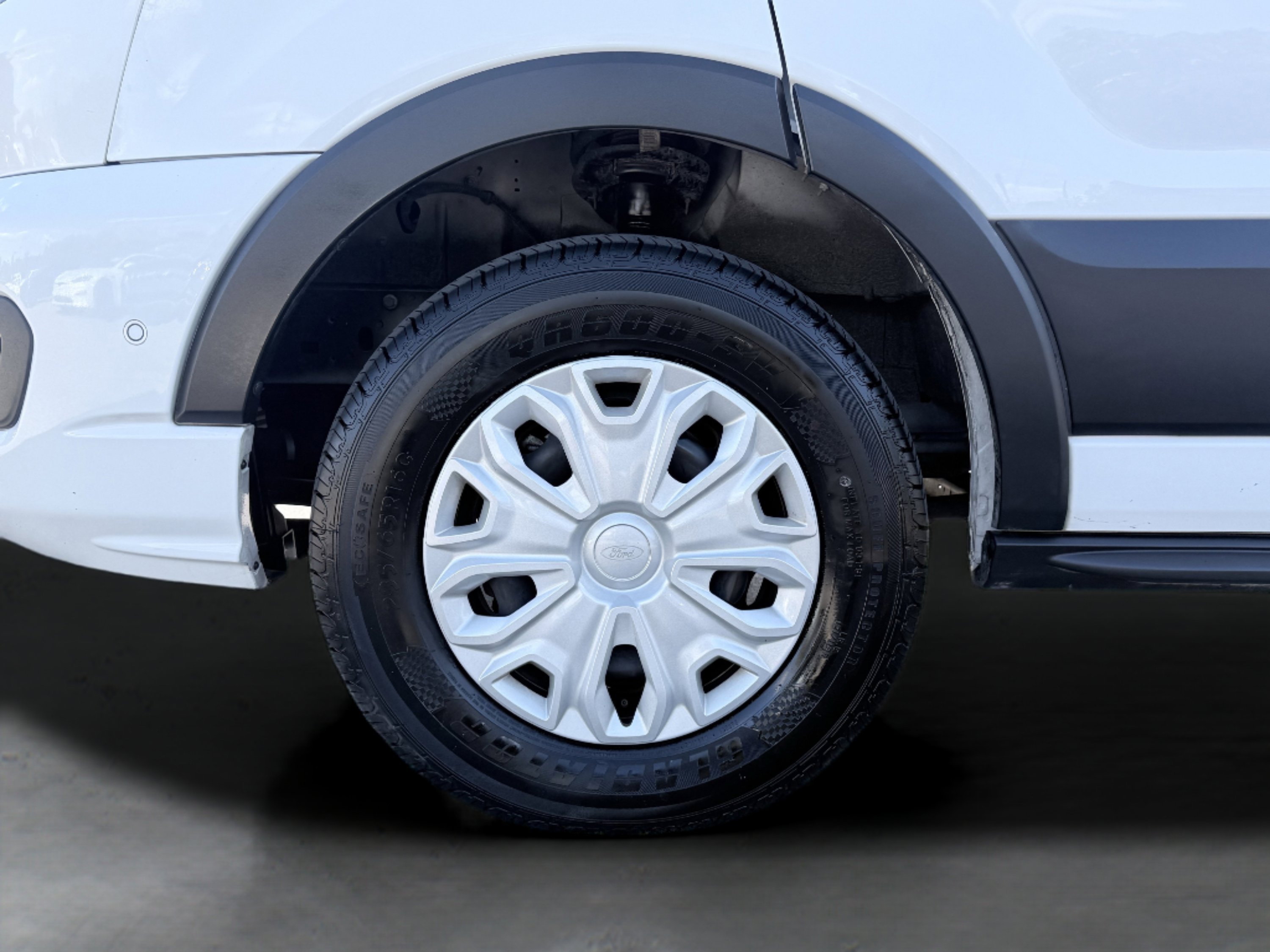 Used 2023 Ford Transit 350 XLT image 69