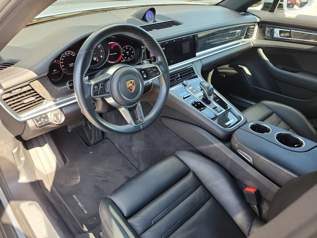 Certified 2018 Porsche Panamera RWD image 4
