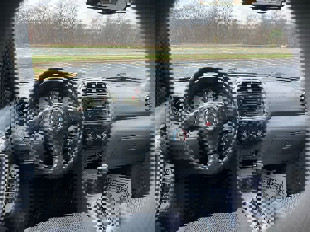 Used 2003 Toyota RAV4 4WD image 31