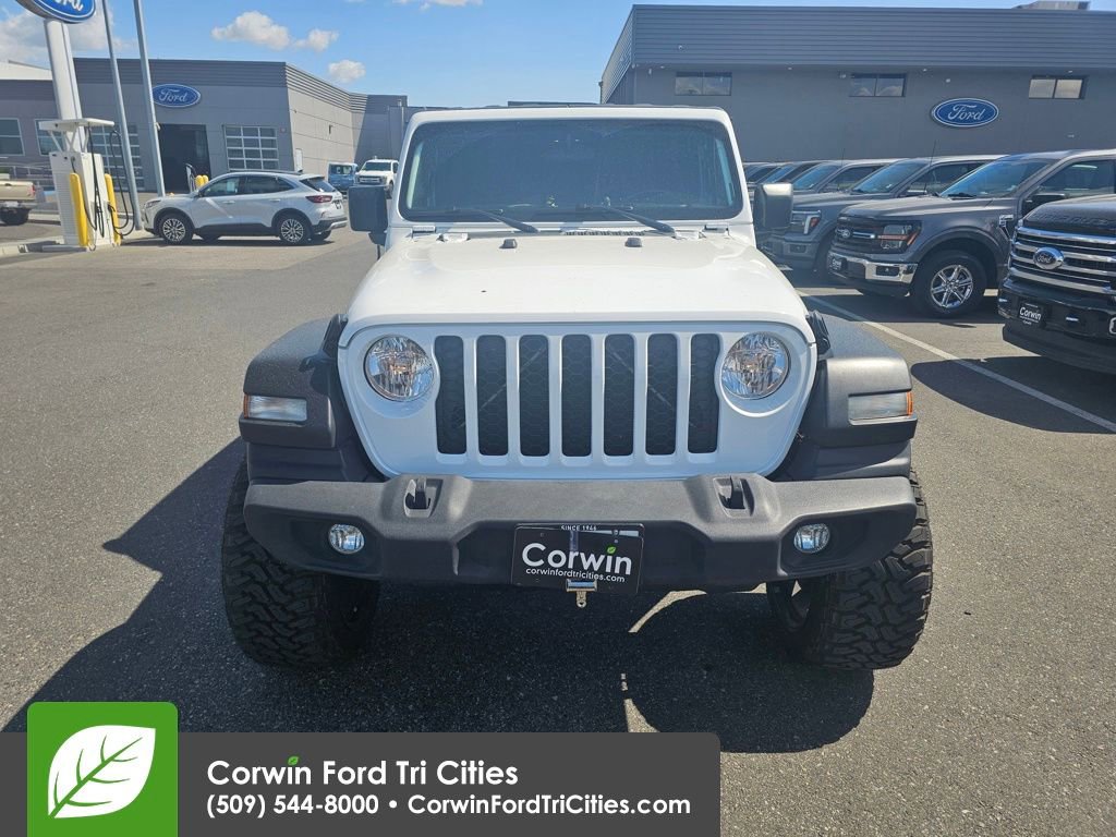Used 2020 Jeep Gladiator Sport w/ Technology Group image 3