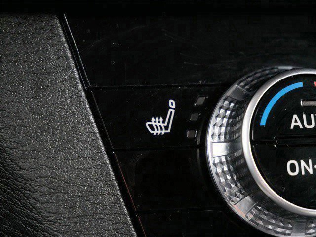 Used 2024 Mitsubishi Outlander SE image 25