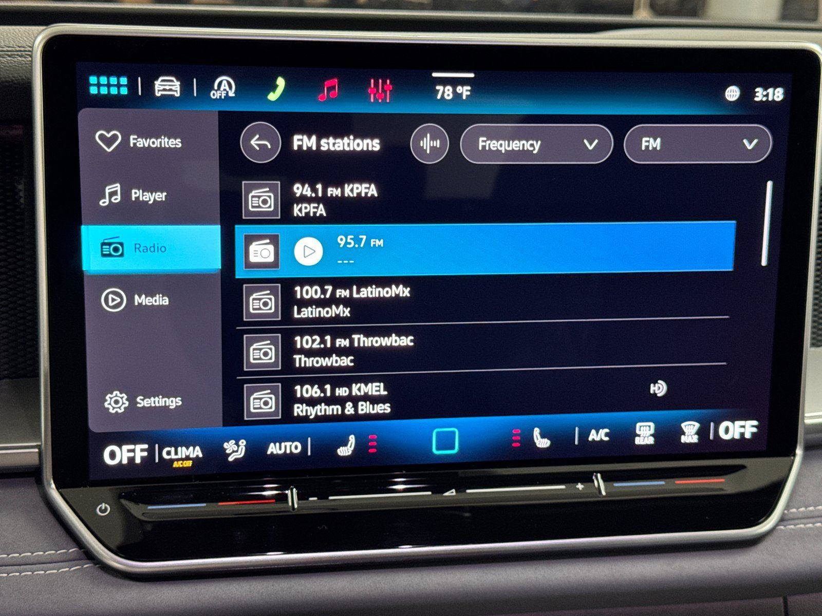 New 2026 Volkswagen Tiguan SE R-Line AWD/4WD image 17