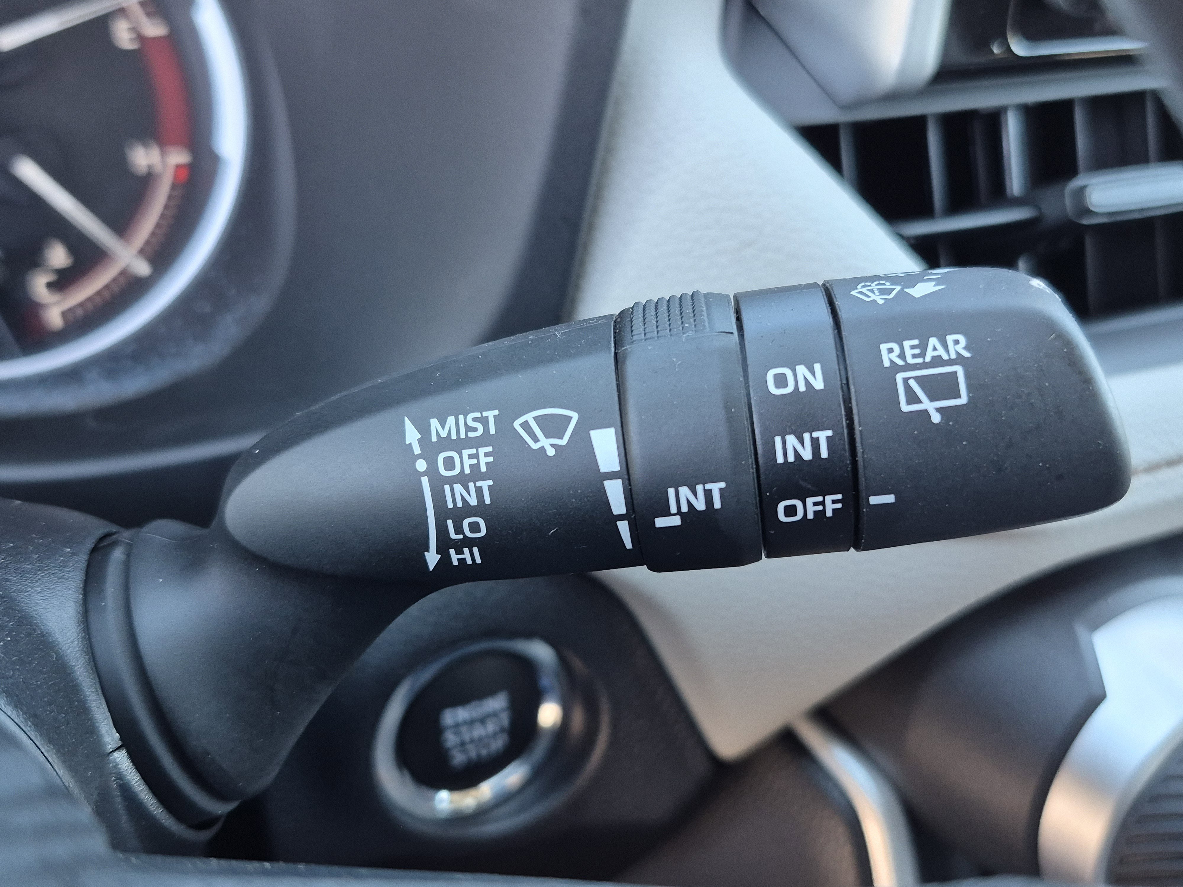 Certified 2025 Toyota RAV4 XLE AWD/4WD image 34