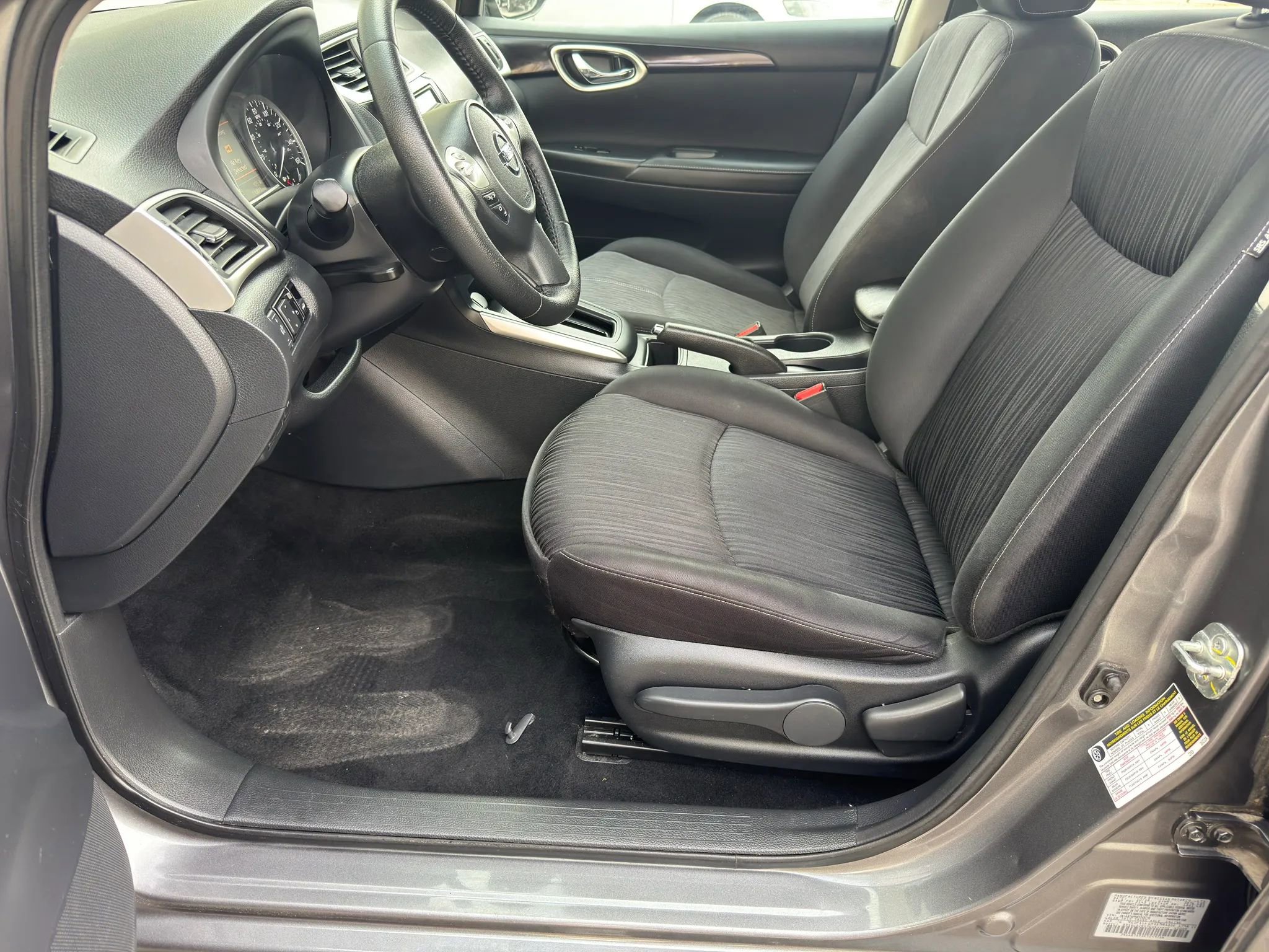 Used 2019 Nissan Sentra SV image 4