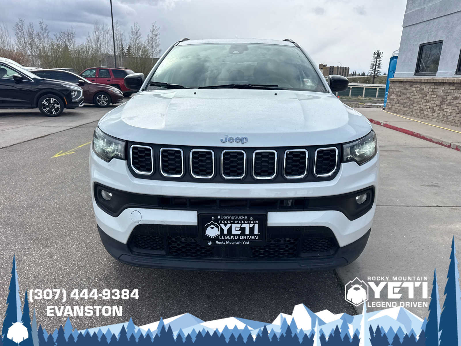 Used 2024 Jeep Compass Latitude AWD/4WD image 8