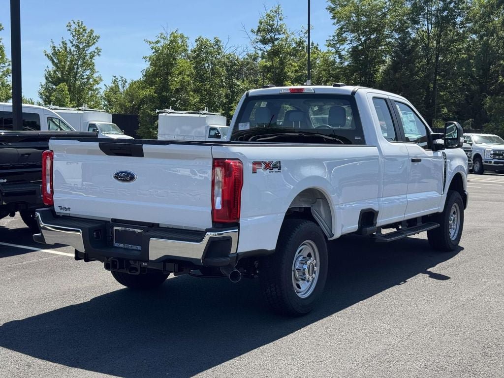 New 2026 Ford F350 XL w/ FX4 Off-Road Package AWD/4WD image 3