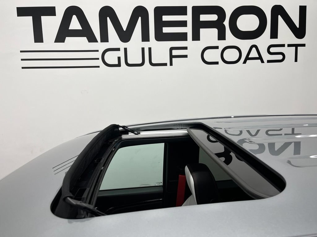 Used 2025 GMC Canyon AT4 w/ AT4X Package AWD/4WD image 17