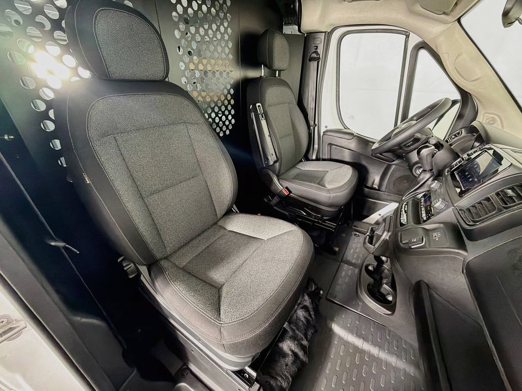 Used 2025 RAM ProMaster 2500 w/ U-Haul Equipment Group FWD image 26