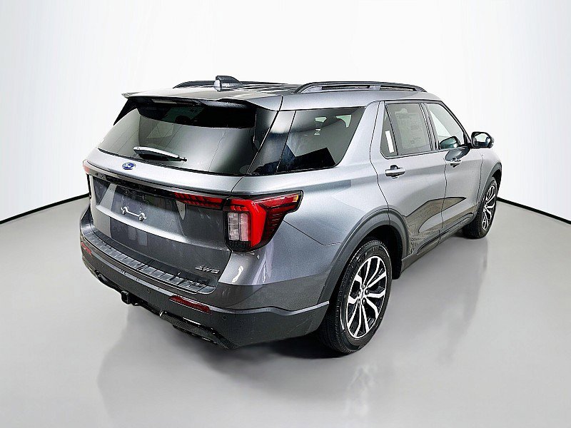 New 2026 Ford Explorer ST-Line image 6