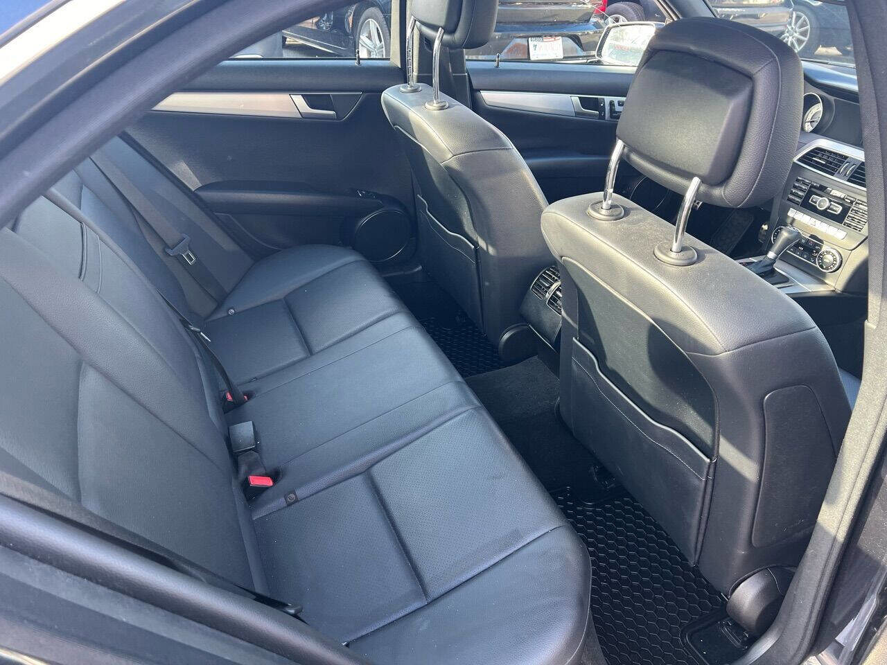 Used 2013 Mercedes-Benz C 300 4MATIC Sedan image 13