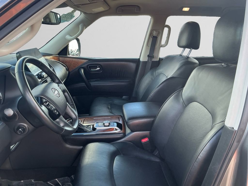 Used 2024 Nissan Armada SL w/ Captain's Chairs Package image 9