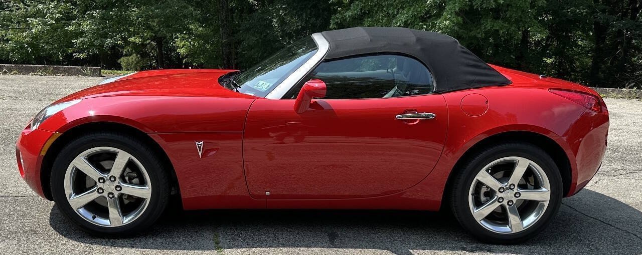 Used 2006 Pontiac Solstice Convertible w/ Premium Package RWD image 8