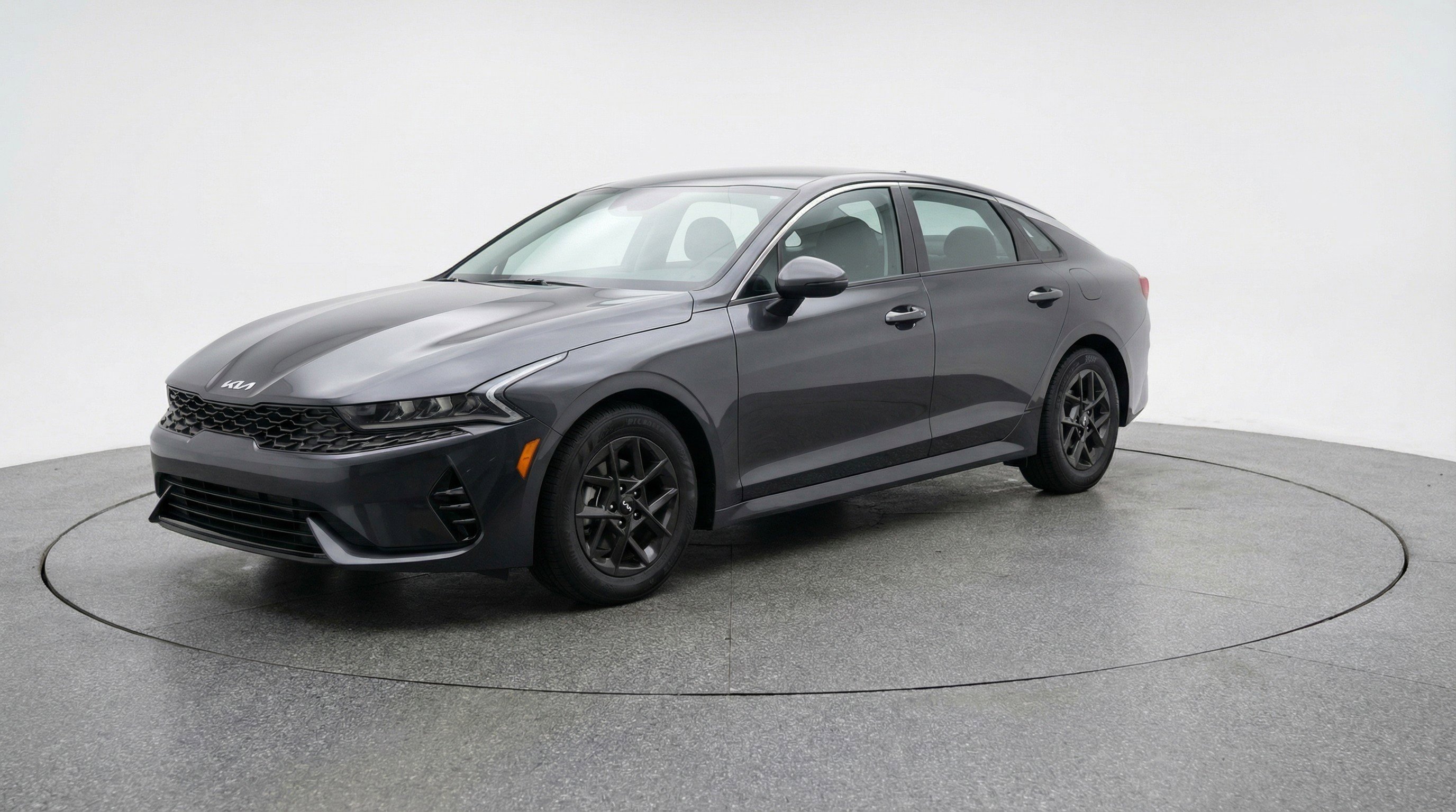 Used 2025 Kia K5 LXS image 3