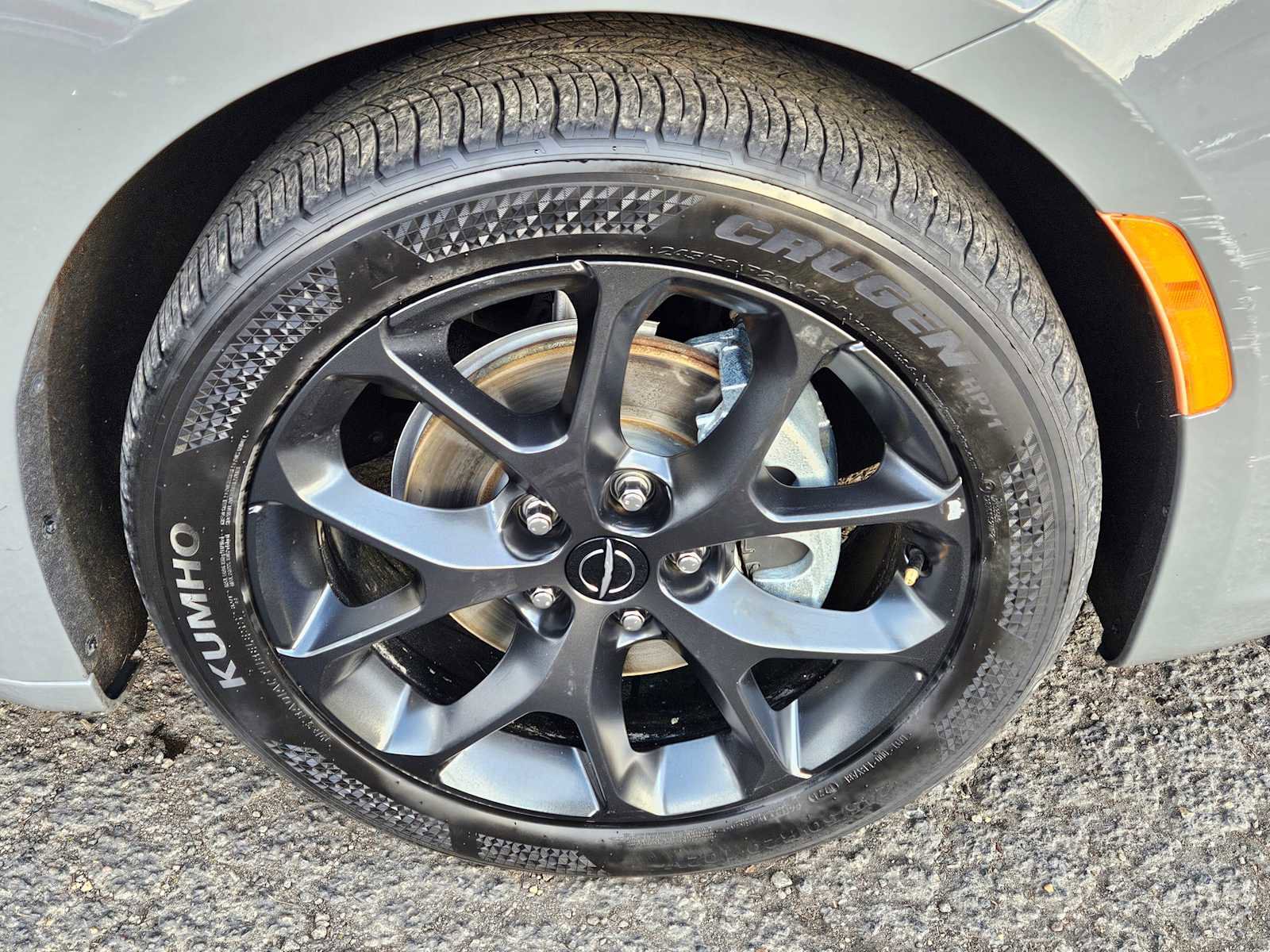 Used 2025 Chrysler Pacifica Limited image 9