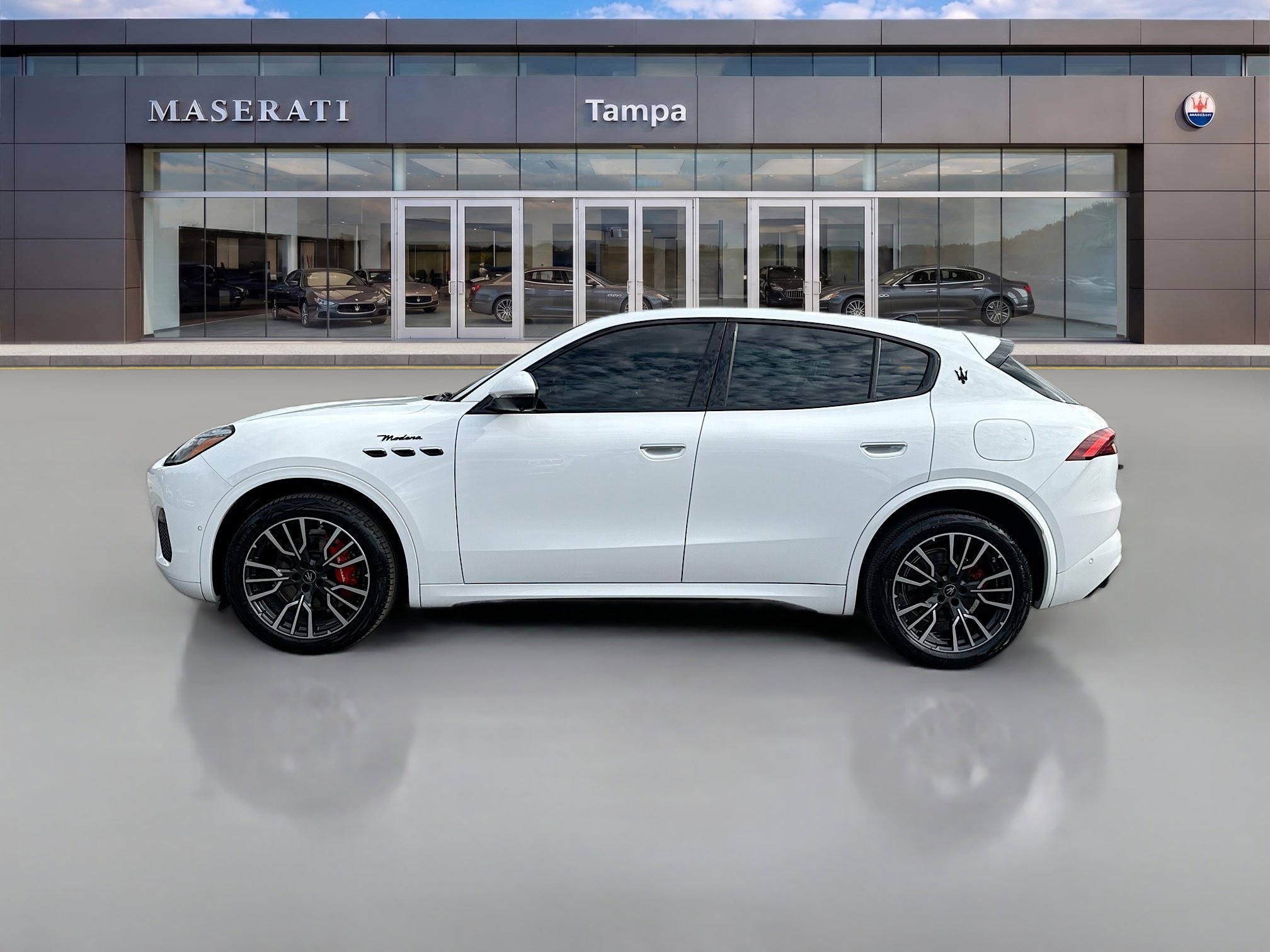 Used 2023 Maserati Grecale Modena AWD/4WD image 6