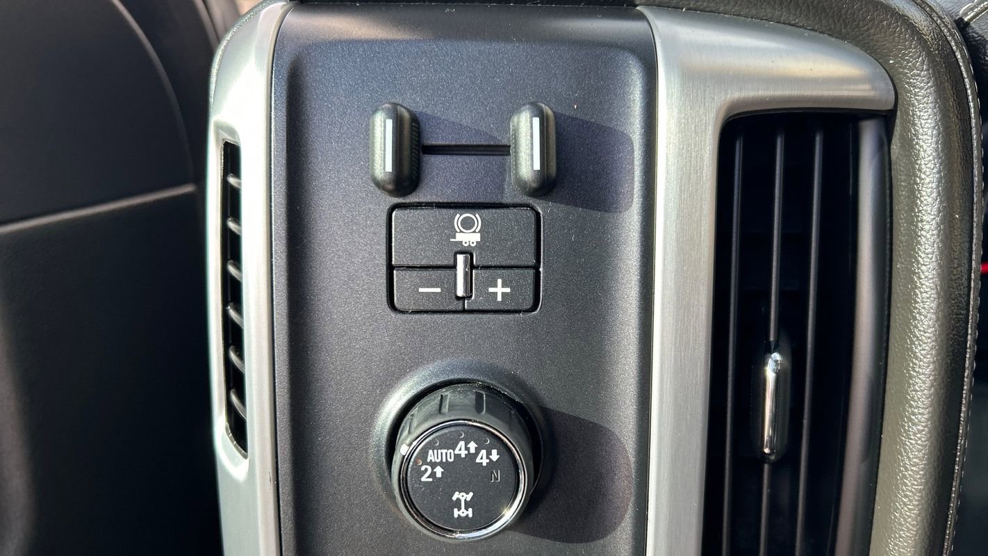 Used 2018 GMC Sierra 1500 SLT image 32