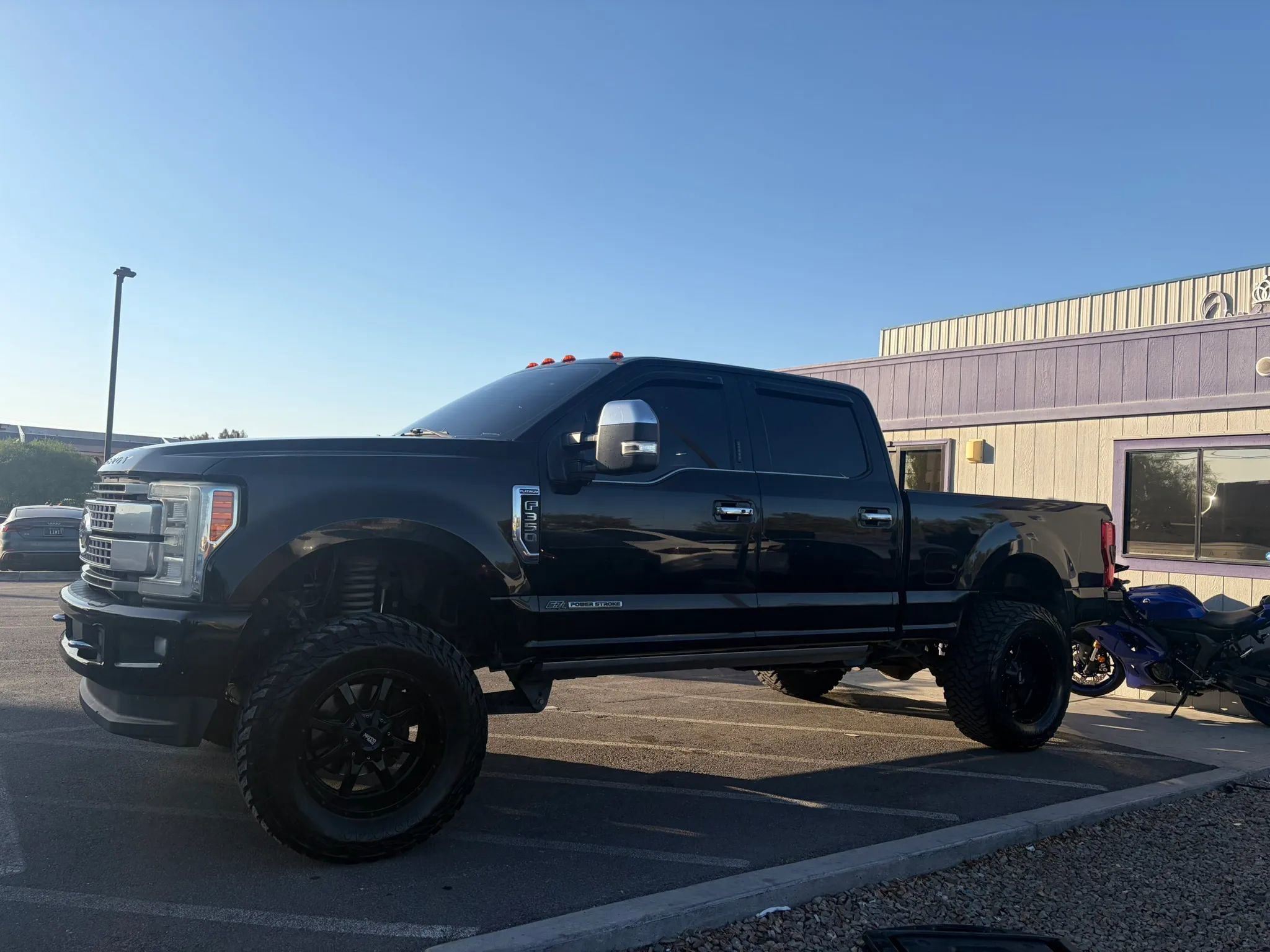 Used 2017 Ford F350 Platinum w/ FX4 4x4 Off Road Package image 5