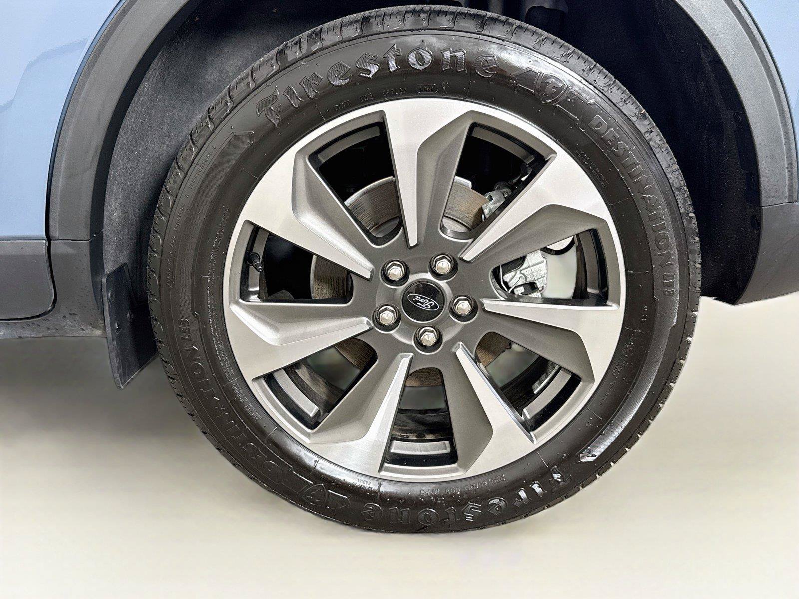Used 2023 Ford Escape Platinum w/ Class II Trailer Tow Package AWD/4WD image 34
