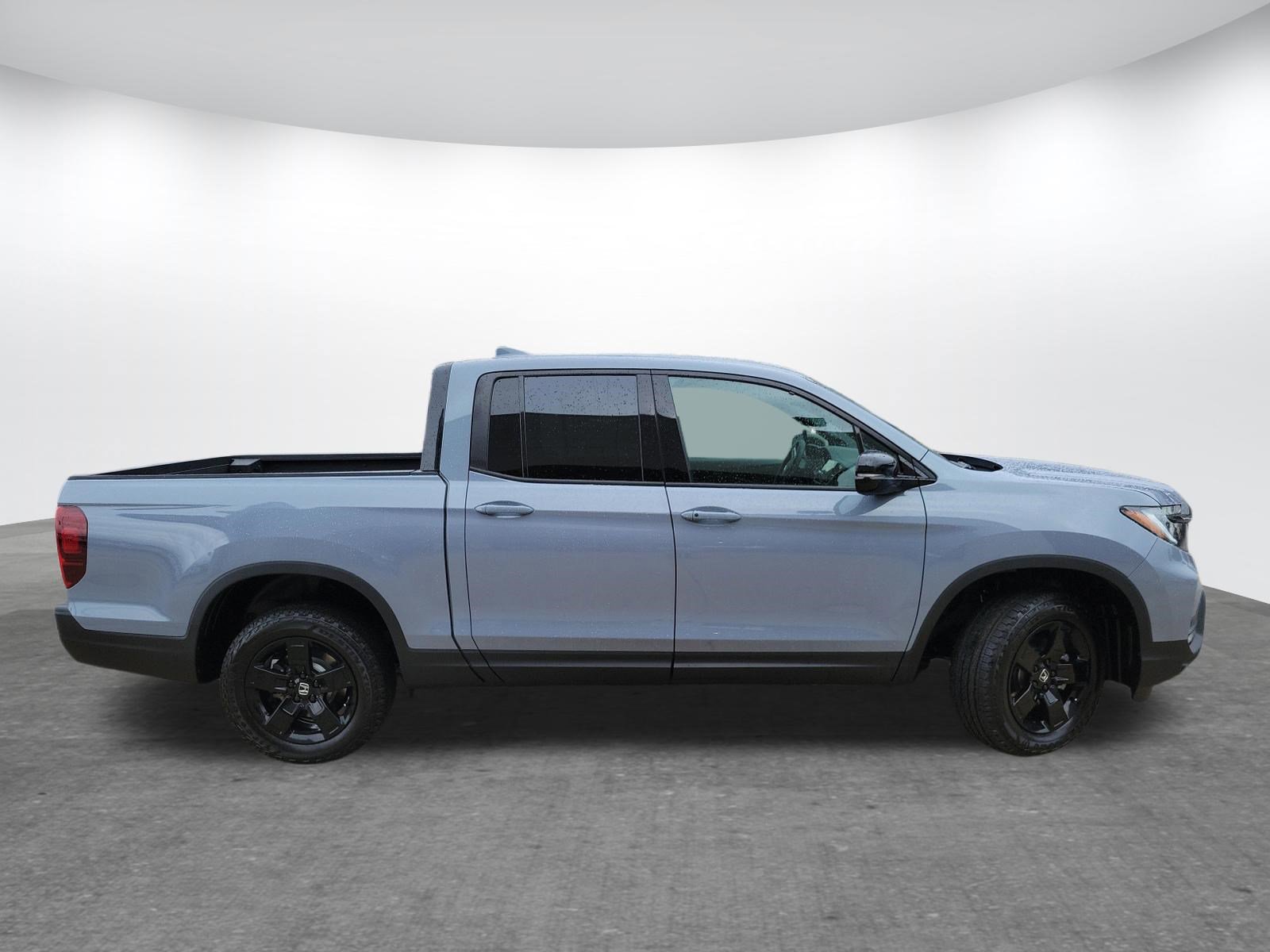 New 2026 Honda Ridgeline Black Edition image 4