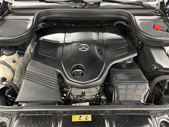 Used 2022 Mercedes-Benz GLS 450 4MATIC image 10