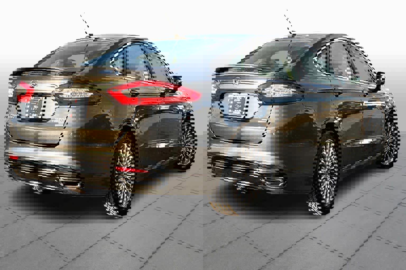 Used 2015 Ford Fusion Titanium image 12