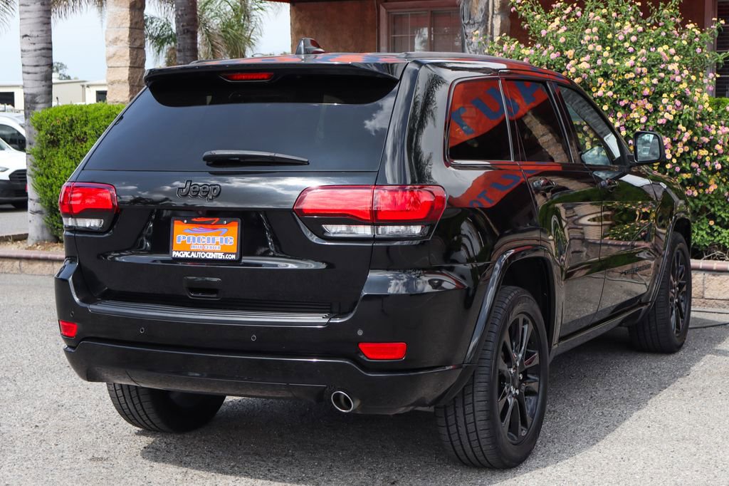Used 2019 Jeep Grand Cherokee Altitude image 9