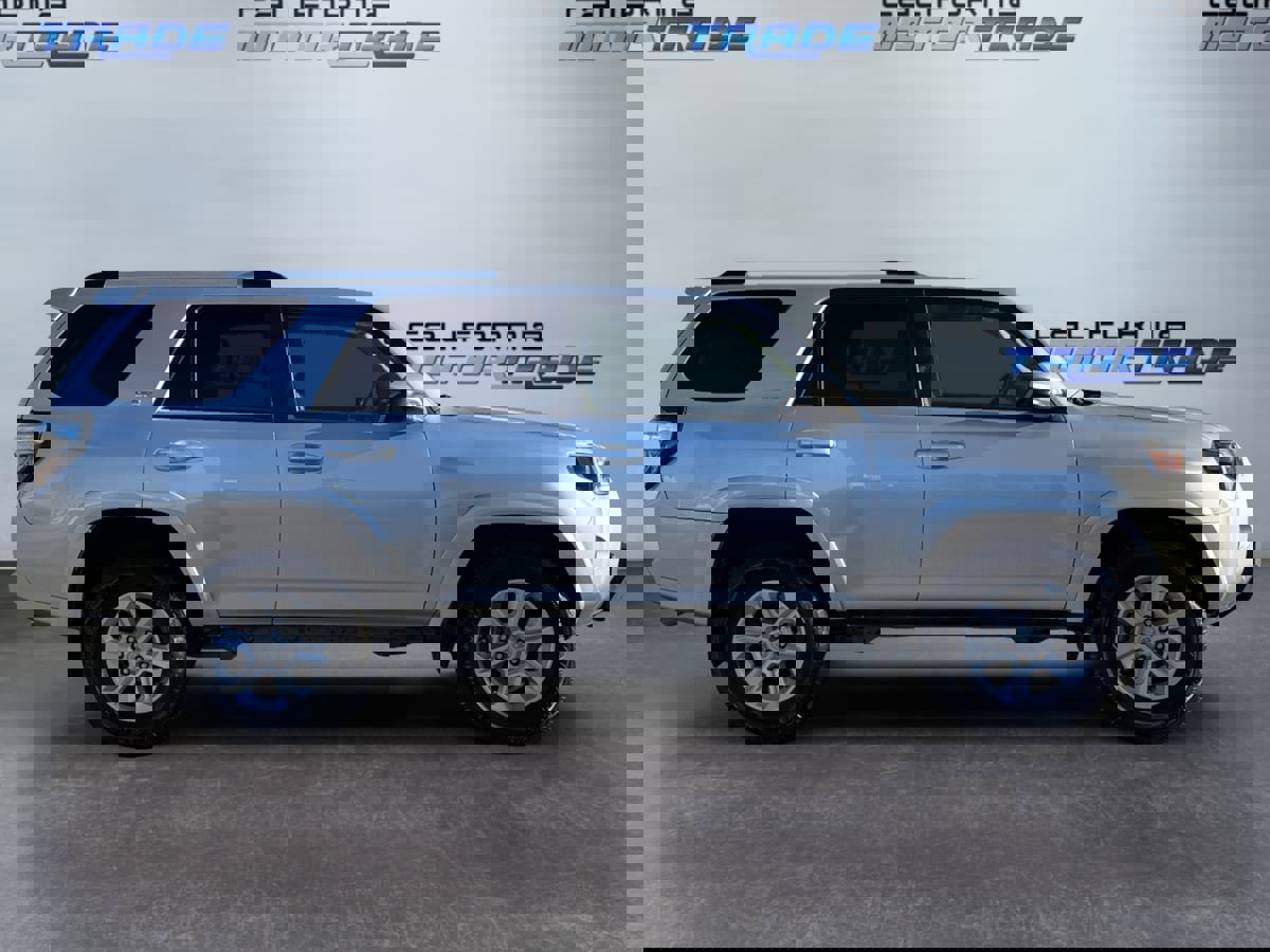 Used 2022 Toyota 4Runner SR5 image 4