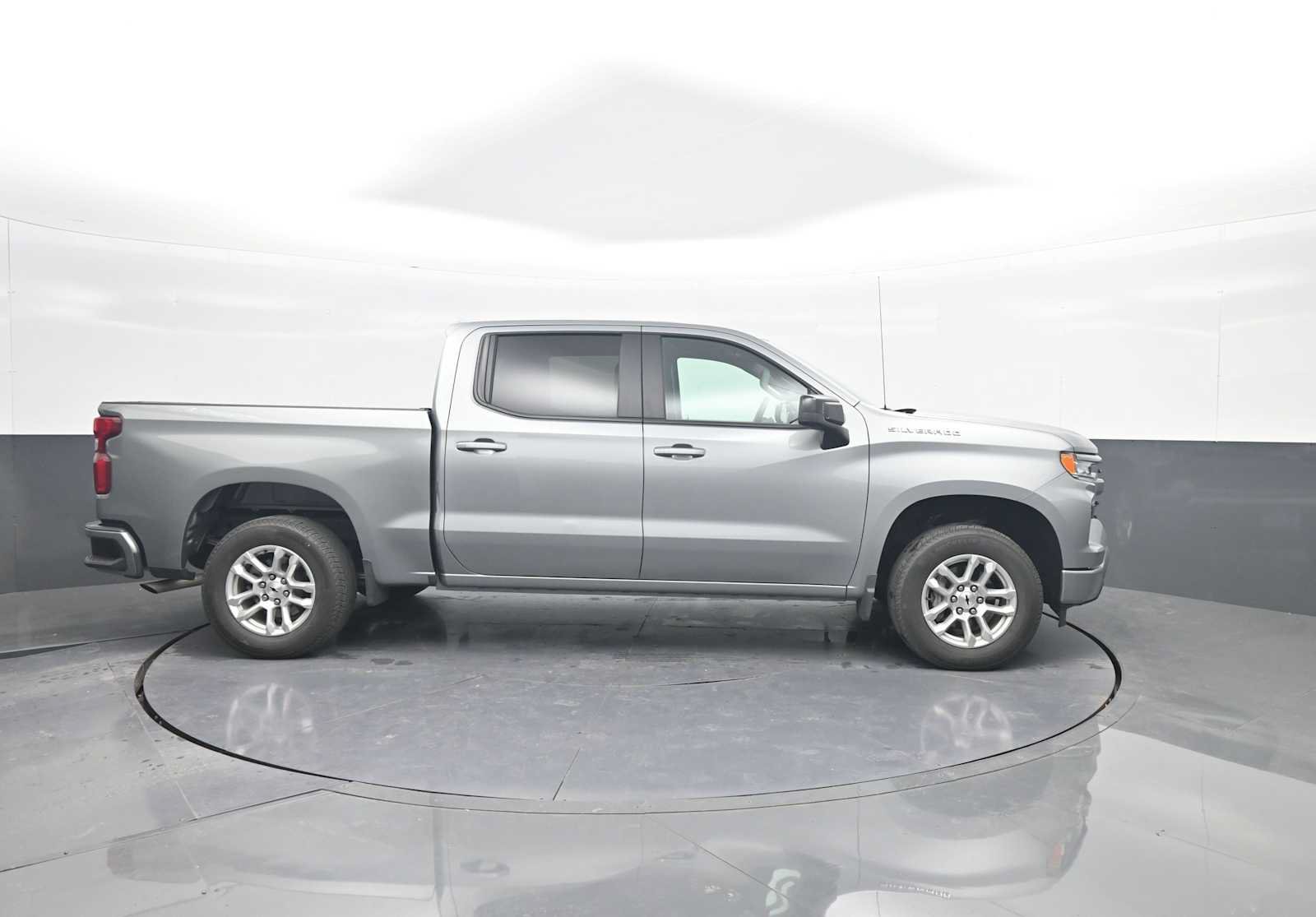 Used 2026 Chevrolet Silverado 1500 RST AWD/4WD image 9