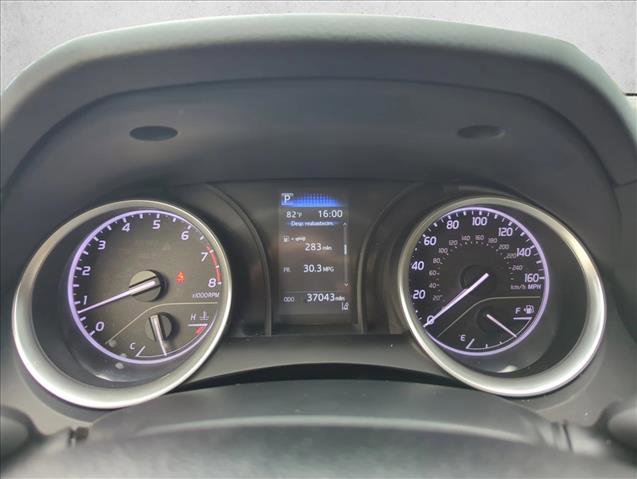 Used 2023 Toyota Camry LE image 3