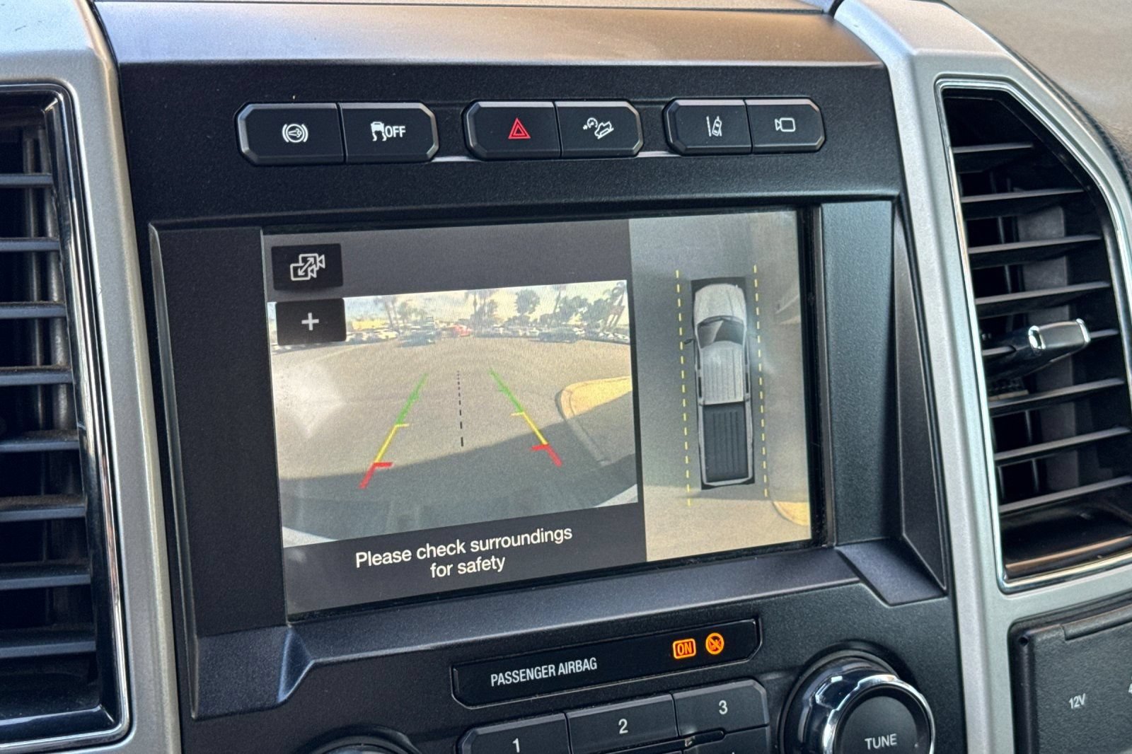 Used 2019 Ford F250 Lariat w/ Lariat Ultimate Package AWD/4WD image 19