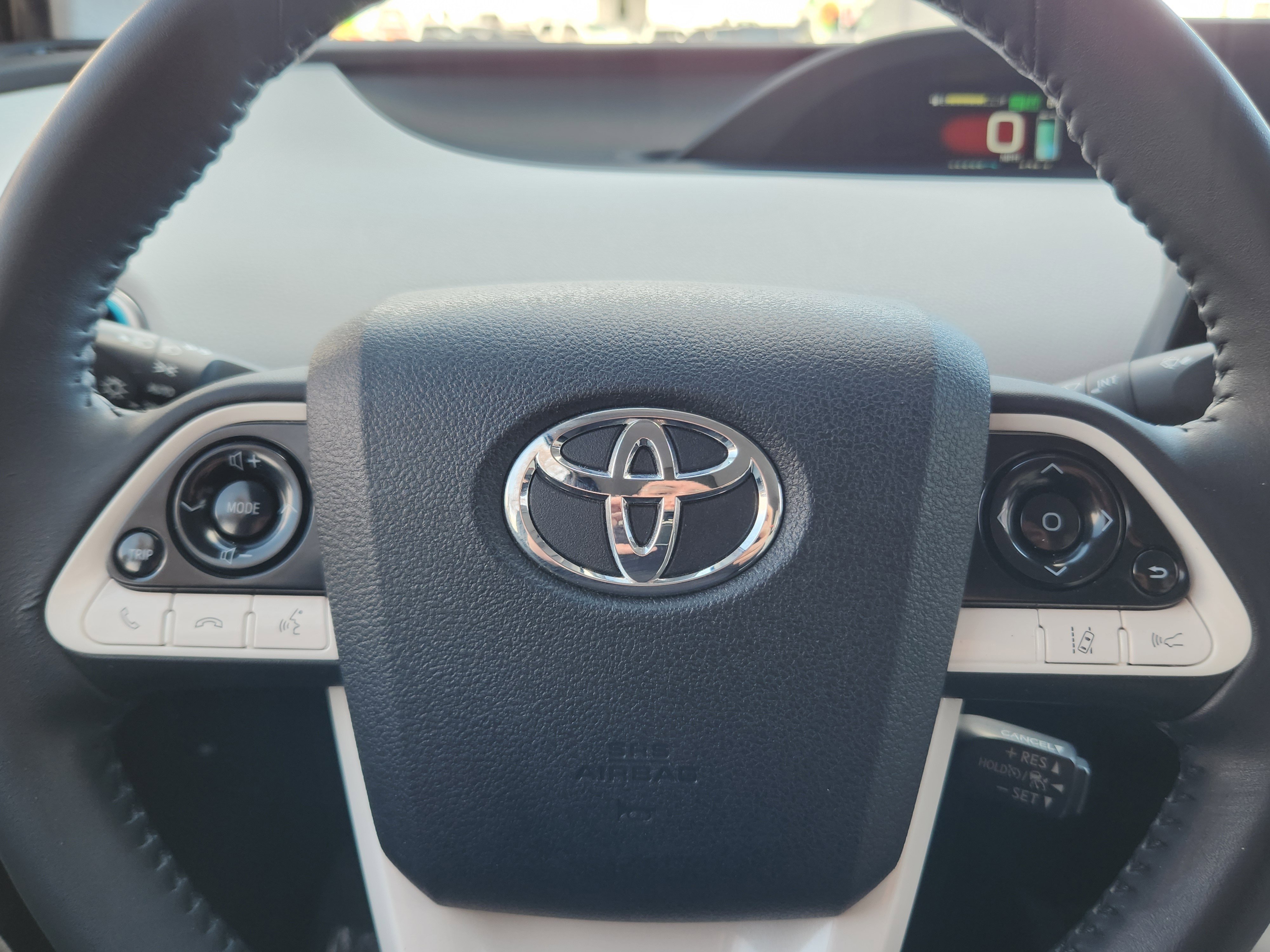 Used 2018 Toyota Prius Prime Premium image 7
