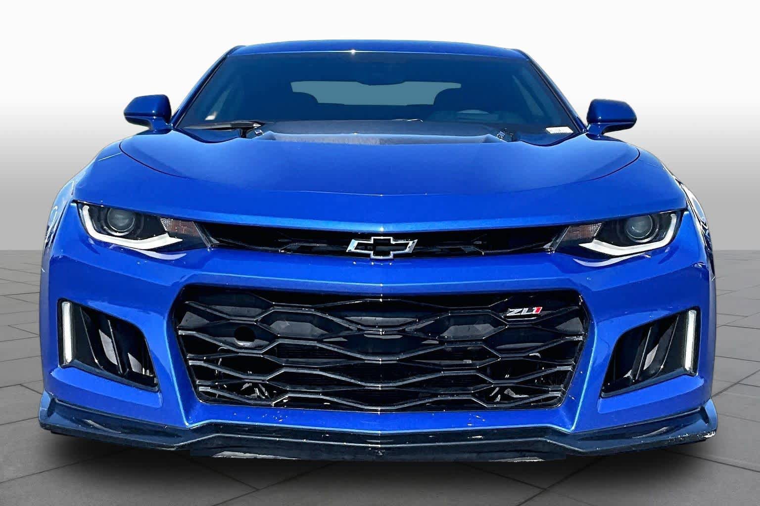 Used 2021 Chevrolet Camaro ZL1 RWD image 3